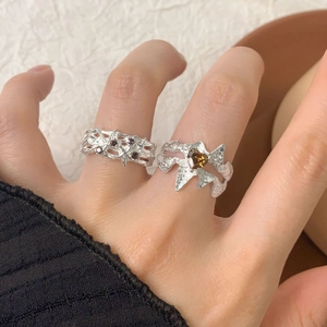 Set de bagues en argent S925 avec pierre de cœur ambre et détails en zircon violet