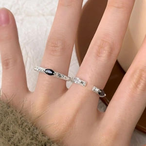 Minimalist S925 sterling silver snake texture rings with black and white zircon stones
