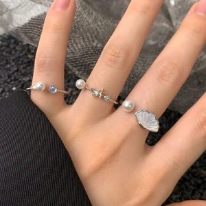 Set di anelli in argento S925 regolabili con conchiglie naturali e perle da donna