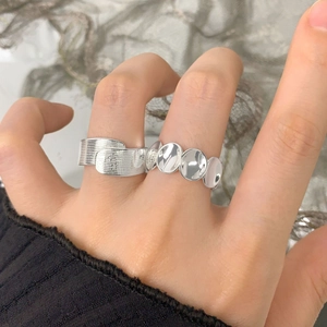 Anelli a fascia minimalisti in argento sterling S925 con texture a rete e dischi