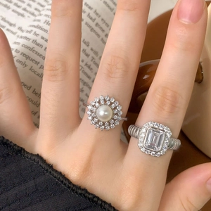 S925 silver rings set with natural pearl sunflower and emerald cut zircon stones
