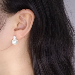 Minimalistische S925 Sterling Silber Ohrstecker mit weißer Perle und Zirkonia für Damen