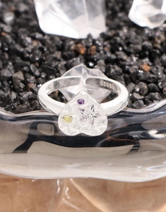 Close-up of S925 sterling silver heart ring featuring lava texture and star zircon inlay