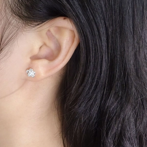 S925 sterling silver hollow flower stud earrings with white shell pearl for women