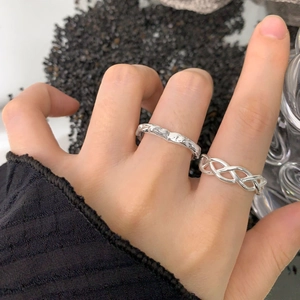 S925 sterling silver heart ring with irregular lava texture and woven design aesthetic
