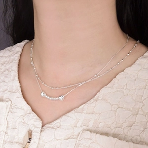 Zweilagige S925 Sterlingsilber Kette mit polierten Herzanhängern und filigraner Perlenkette
