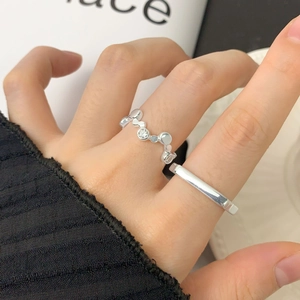 Adjustable S925 sterling silver geometric rings with zircons on model hand
