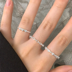 Three-piece S925 sterling silver ring set featuring heart zircon and chain design
