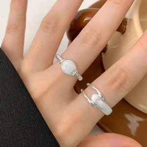 Minimalist S925 sterling silver twisted rope ring with frosted oval sand design