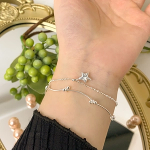 Bracciale a strati in argento S925 con ciondolo a stella e perline dalla trama irregolare