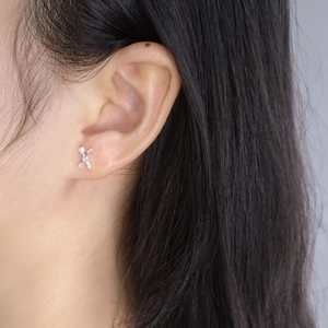 Elegant S925 sterling silver cupid arrow stud earrings with sparkling center zircon