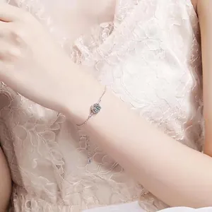 Elegant S925 sterling silver adjustable bracelet featuring a round 1-carat moissanite stone