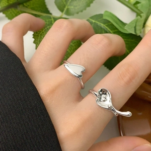 Irregular heart shaped S925 sterling silver rings in a minimalist adjustable design