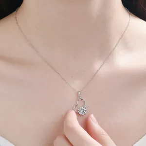 S925 sterling silver heart necklace with sparkling round moissanite pendant for women