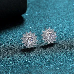 925 Sterlingsilber Blumen Ohrstecker Für Damen Moissanit Zirkonia Rundes Halo Vier Krappen Schmuck Elegante Accessoires