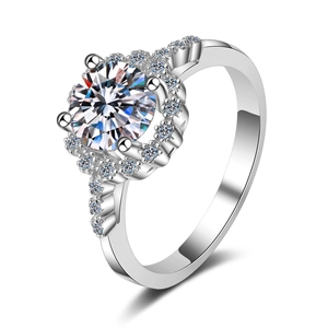 Élégante bague en argent sterling S925 moissanite avec design halo pour femmes