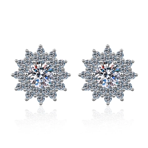 925 Silber Schneeflocken Ohrstecker mit rundem Moissanit und glänzendem Pavé-Halo-Design