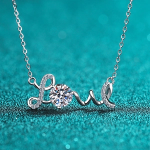 S925 Sterlingsilber Halskette Love Buchstabe Anhänger 1 Karat Moissanit Zirkonia Eingelegt Halskette Modisch Damen Schmuck