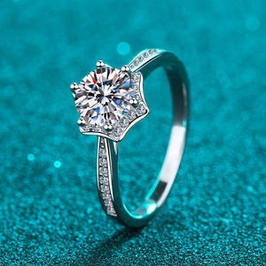 Anello in Argento Sterling S925 con Moissanite Classico a Sei Griffe Forma di Stella Zirconia Anello di Fidanzamento Donna
