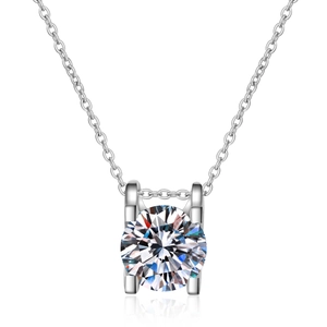 Collier classique avec pendentif moissanite 1 carat et chaîne en argent S925 avec griffes