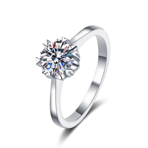Elegant S925 sterling silver snowflake ring with 1 carat round brilliant moissanite stone