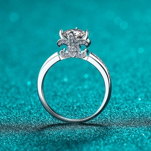 Elegant S925 sterling silver crown ring with round moissanite and fleur-de-lis design