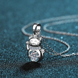 S925 Sterling Silver Lucky Cat necklace with sparkling moissanite stone pendant