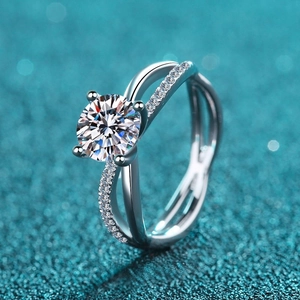 925 Sterling Silver Moissanite Zirconia Ring For Women Elegant Four Claw Cross Twisted Band Wedding Engagement Jewelry Ring