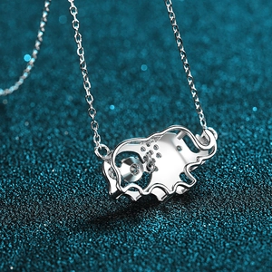 S925 sterling silver elephant pendant necklace with shimmering moissanite gemstone