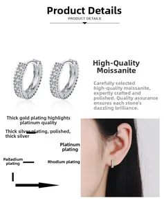 Détail de boucles d'oreilles créoles S925 en moissanite avec vue sur mannequin