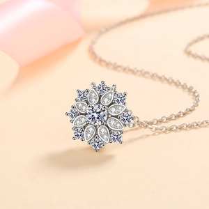 Luxueux collier pendentif tournesol en argent sterling S925 avec pierre moissanite 50 points