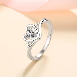Bague Cœur en Argent Sterling 925 pour Femme Élégante Bague avec Moissanite et Zirconia Incrustés Bijoux de Mariage Romantiques
