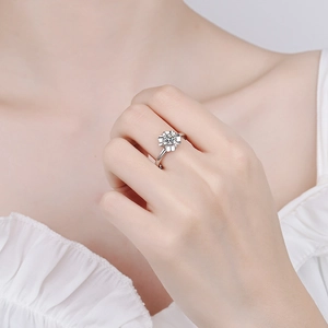 Elegant S925 sterling silver floral ring featuring a brilliant moissanite stone for women