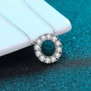 Elegant S925 sterling silver round pave pendant necklace with sparkling moissanite stones