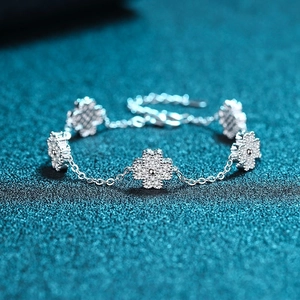 925 Sterling Silver Five Flower Bracelet For Women Moissanite Micro Inlaid Four-Leaf Clover Chain Vintage Luxury Jewelry