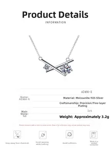 Détails du collier en argent S925 avec pendentif croisé et pierre de moissanite 1ct
