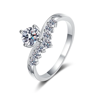 S925 sterling silver crown ring featuring a brilliant moissanite and curved accents