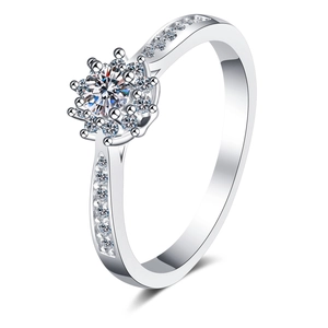 Elegant S925 sterling silver ring with moissanite snowflake flower cluster setting