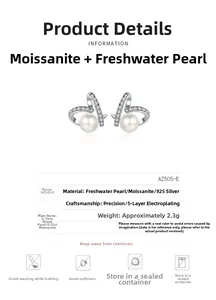 Détail macro de boucles d'oreilles cœur en argent S925 avec perles et moissanite de 6-7mm