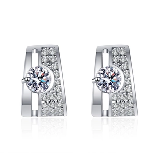 S925 sterling silver rectangular stud earrings with round moissanite in claw setting
