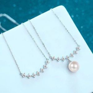 S925 sterling silver clover necklace with freshwater pearl and moissanite pendant set