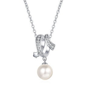 Elegant S925 sterling silver necklace featuring interlocking rings and 8mm freshwater pearl