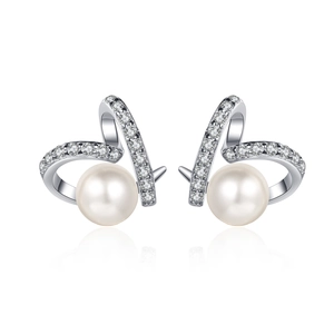 Boucles d'oreilles élégantes en argent S925 avec perles d'eau douce et zircons brillants