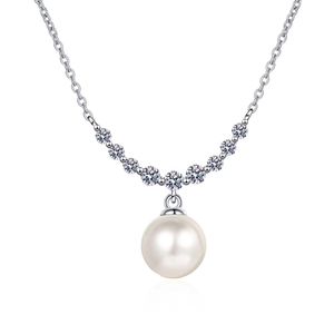 Collier en argent S925 élégant avec perle d'eau douce 8mm et pierres de moissanite