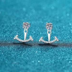 Boucles d'Oreilles Clous Sourire en Argent Sterling 925 Moissanite Design à Deux Façons Élégant Minimaliste Femme Bijoux