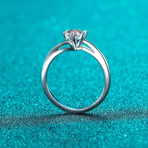 Elegant 925 sterling silver snowflake ring with a classic six-prong moissanite setting