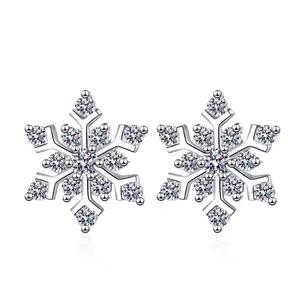 Elegant S925 sterling silver snowflake stud earrings with sparkling brilliant-cut moissanite