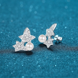 Elegant S925 sterling silver star stud earrings with freshwater pearls and moissanite