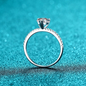 Classic S925 sterling silver heart-shaped moissanite ring with side accent diamonds