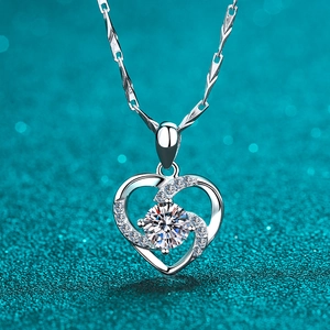 Élégant Collier Pendentif Cœur en Argent Sterling S925 pour Femme Moissanite Zirconia Incrusté Bijoux Cœur Chaîne